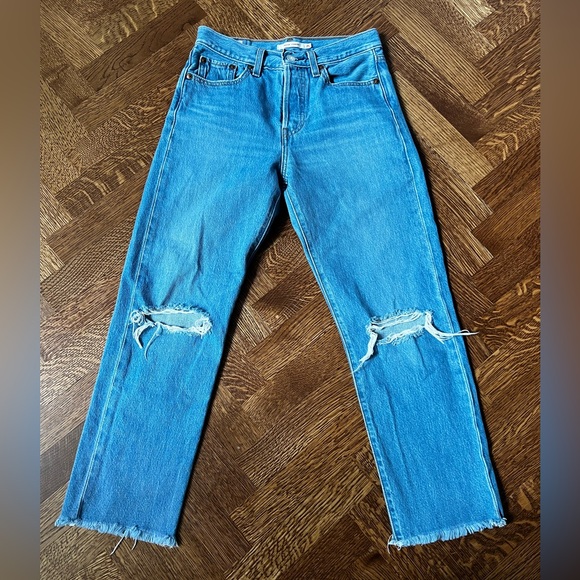 LEVIS Premium Wedgie Straight Denim Jeans Distressed Cropped High‎ Rise 25 - Picture 1 of 7